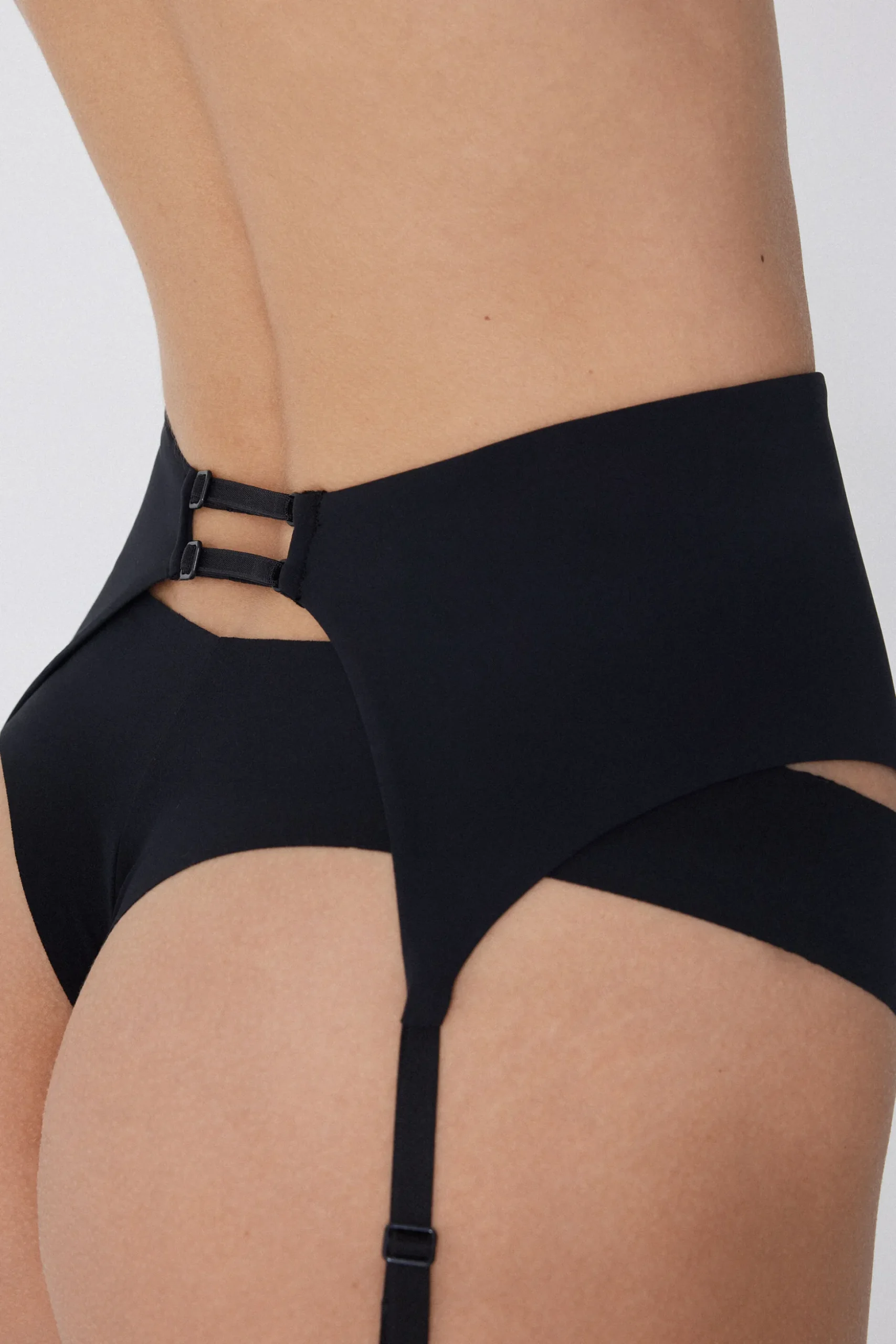 Adjustable Recycled Microfiber Garter Belt - Accessories - Women | Tezenis