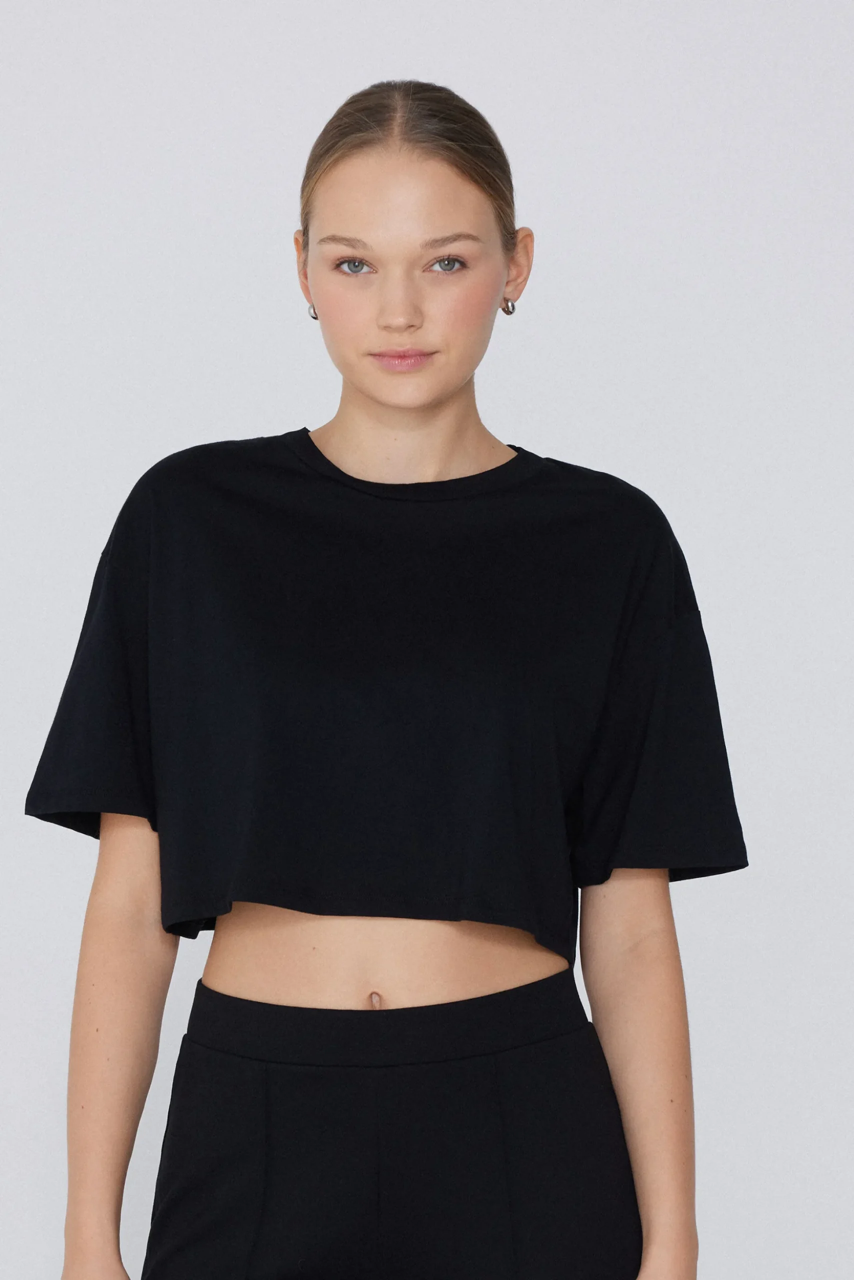 Boxy Crewneck Cropped Cotton T-Shirt - Short-Sleeved Tops - Women | Tezenis