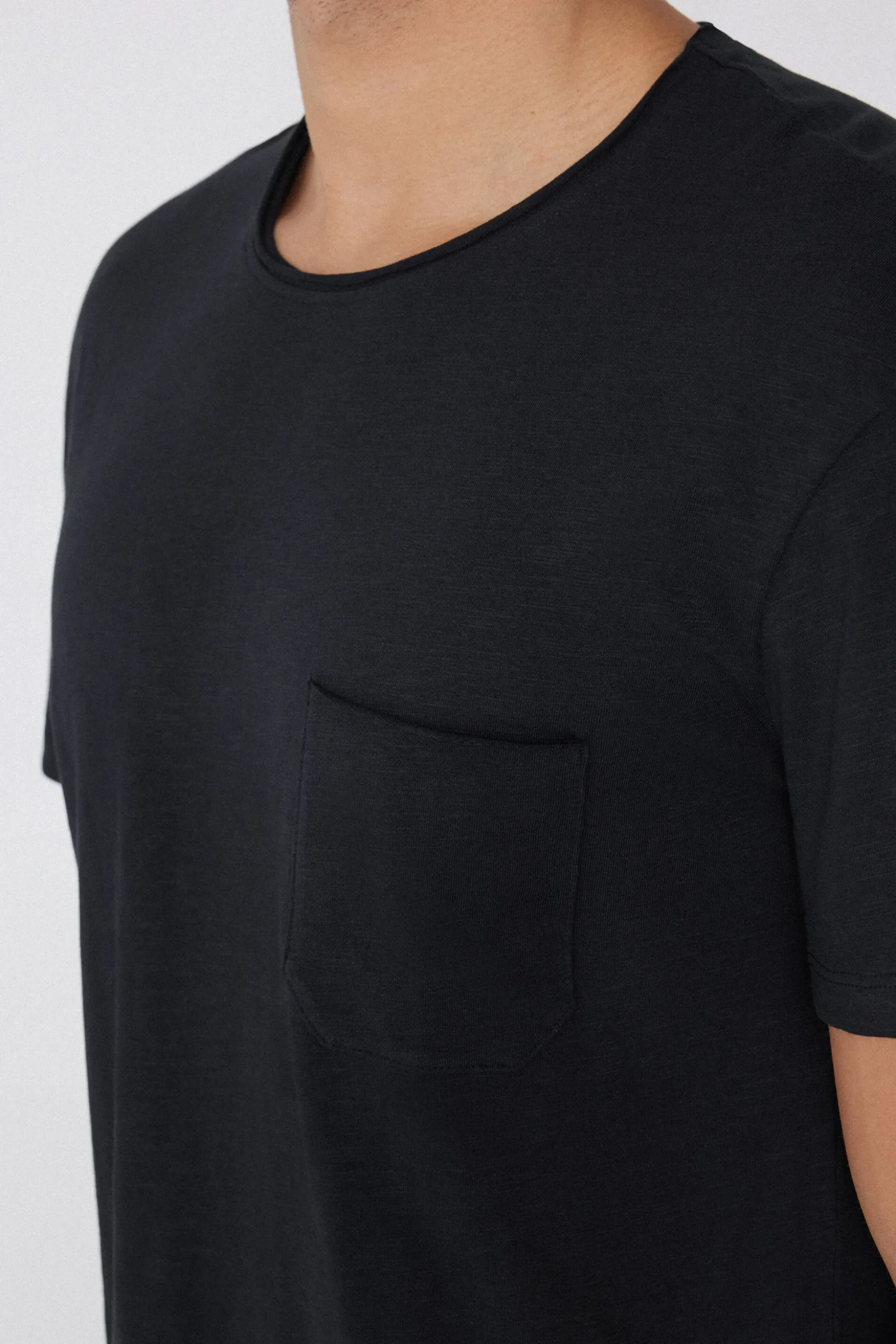 Cotton T-Shirt With Breast Pocket - T-Shirts - Men | Tezenis