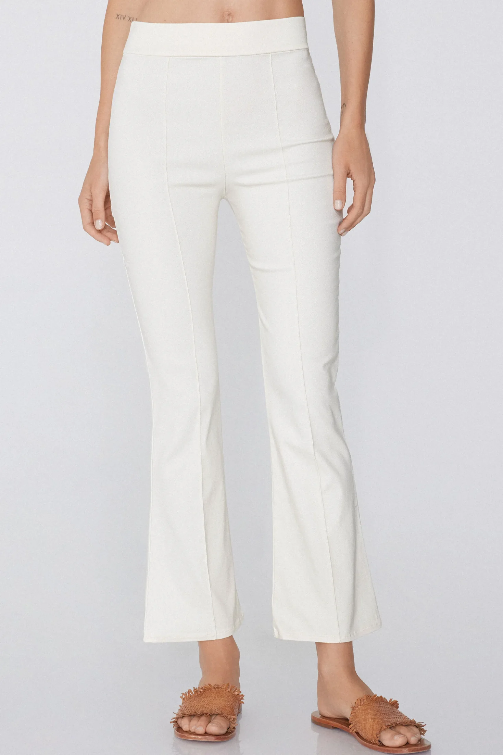 Flare-Cut Stretch Fabric Capri Pants - Pants - Women | Tezenis