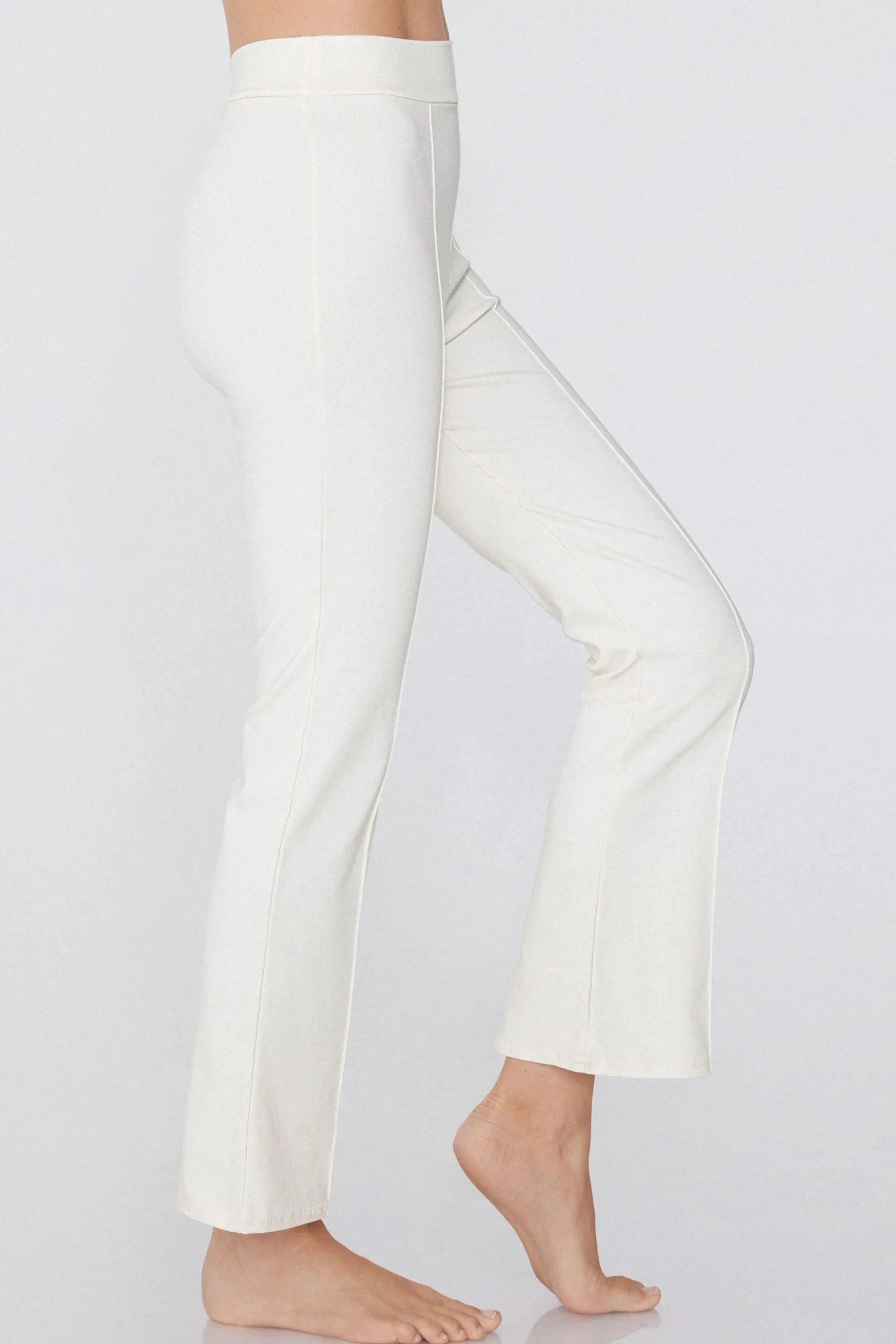 Flare-Cut Stretch Fabric Capri Pants - Pants - Women | Tezenis
