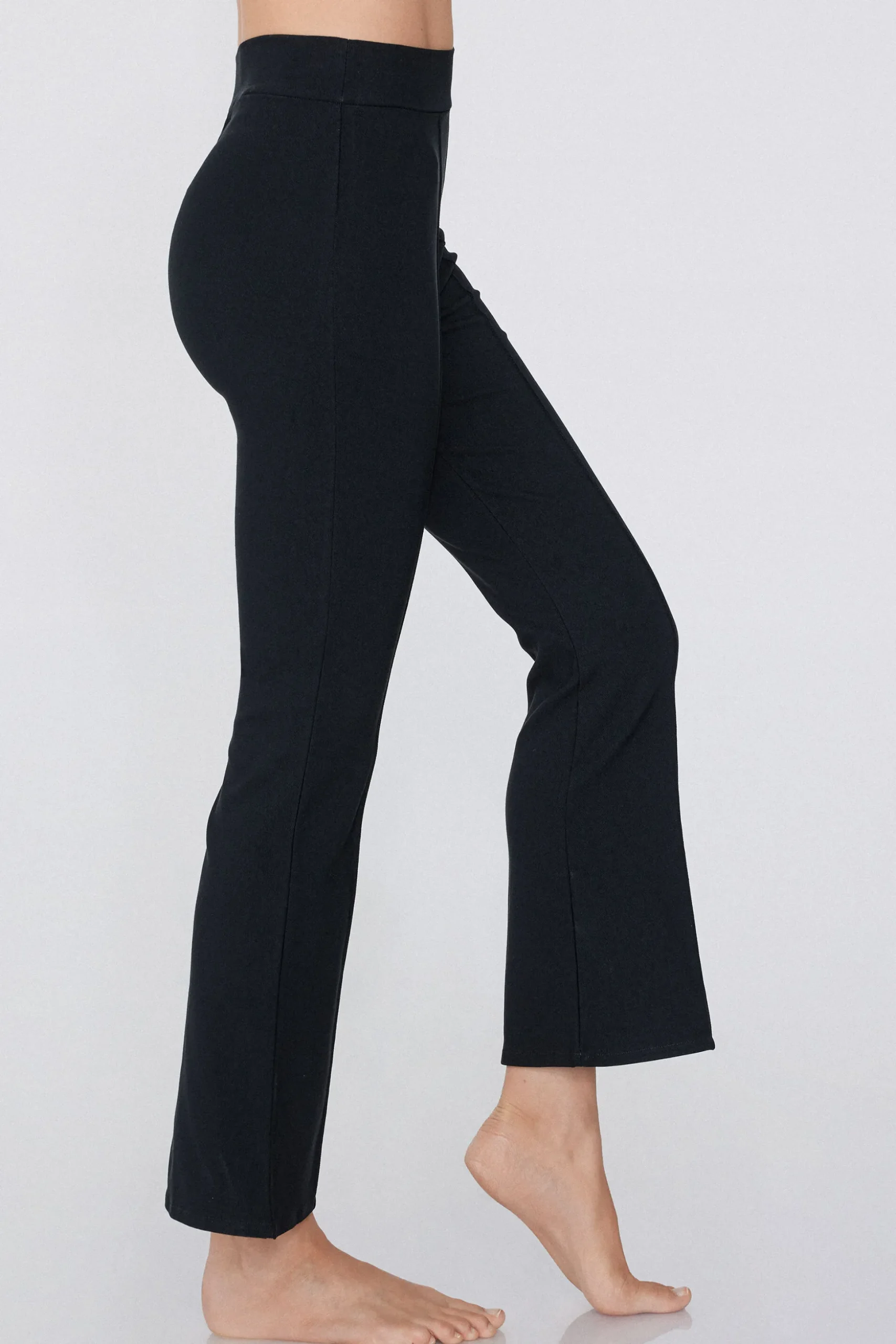 Flare-Cut Stretch Fabric Capri Pants - Pants - Women | Tezenis