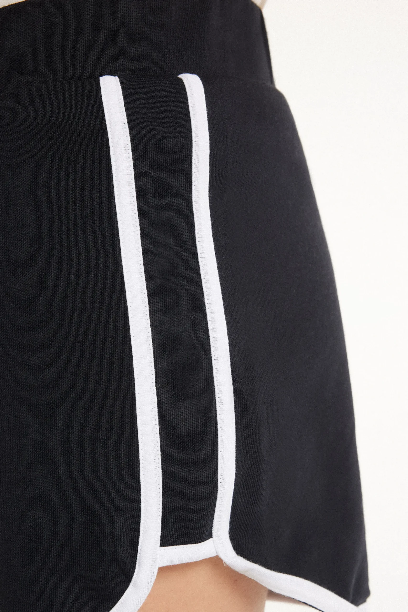 Fleece Piping Shorts - Shorts - Women | Tezenis