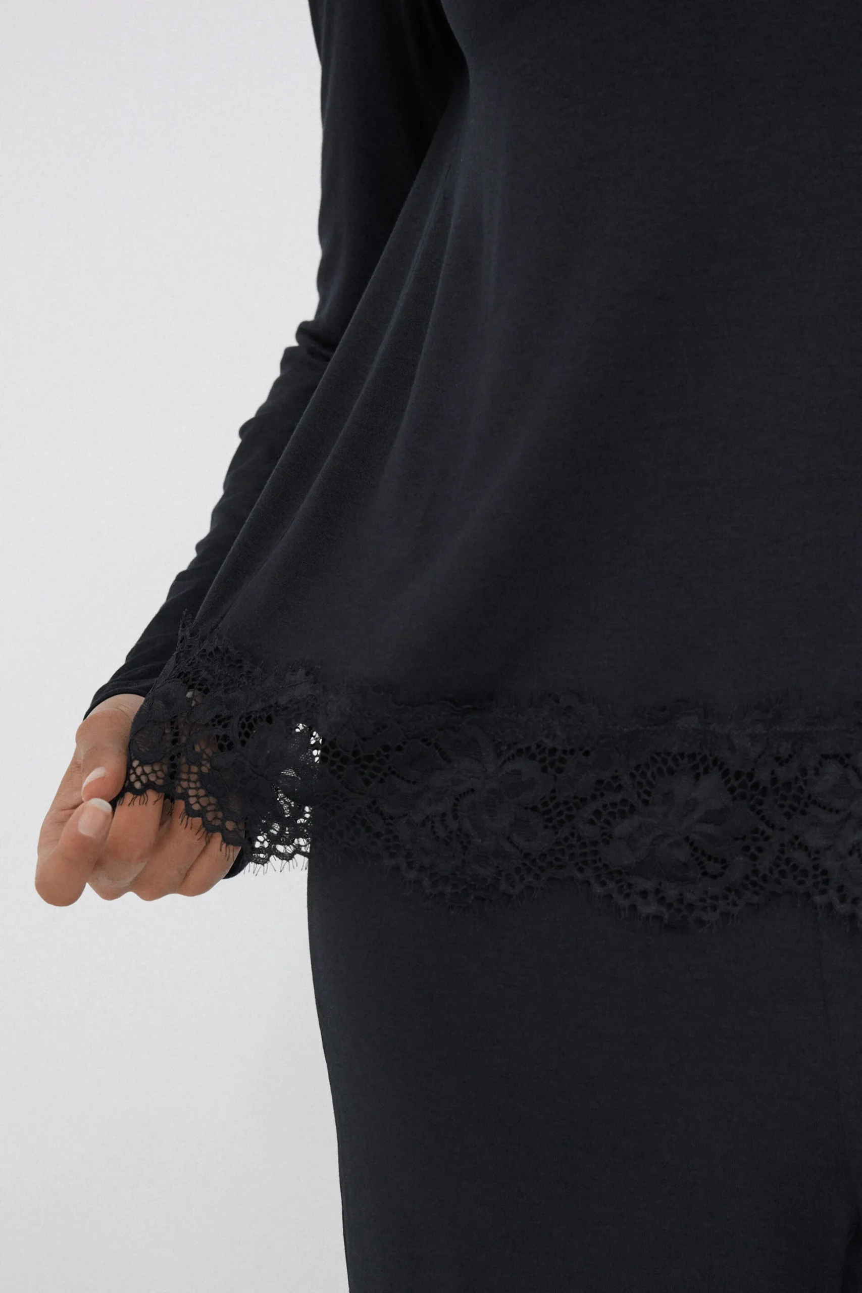 Full-Length Viscose Pajamas With Lace - Long Pajamas - Women | Tezenis