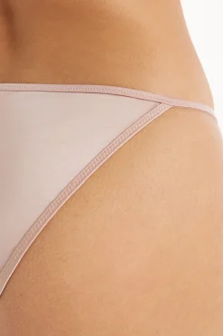 Golden Princess Lace High-Cut String Panties - Classic - Women | Tezenis