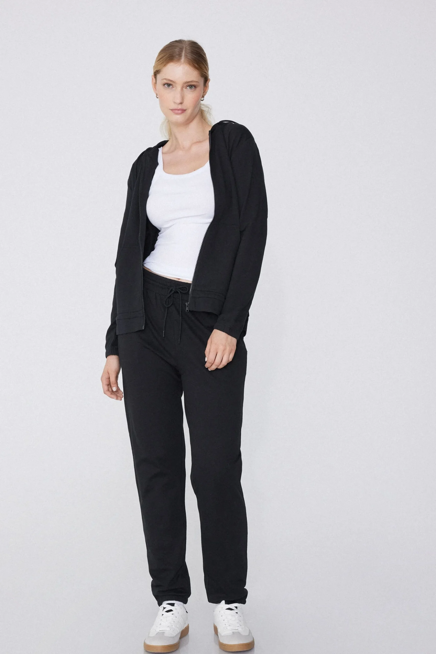 Joggers With Welt Pocket And Drawstring - Tracksuits - Women | Tezenis