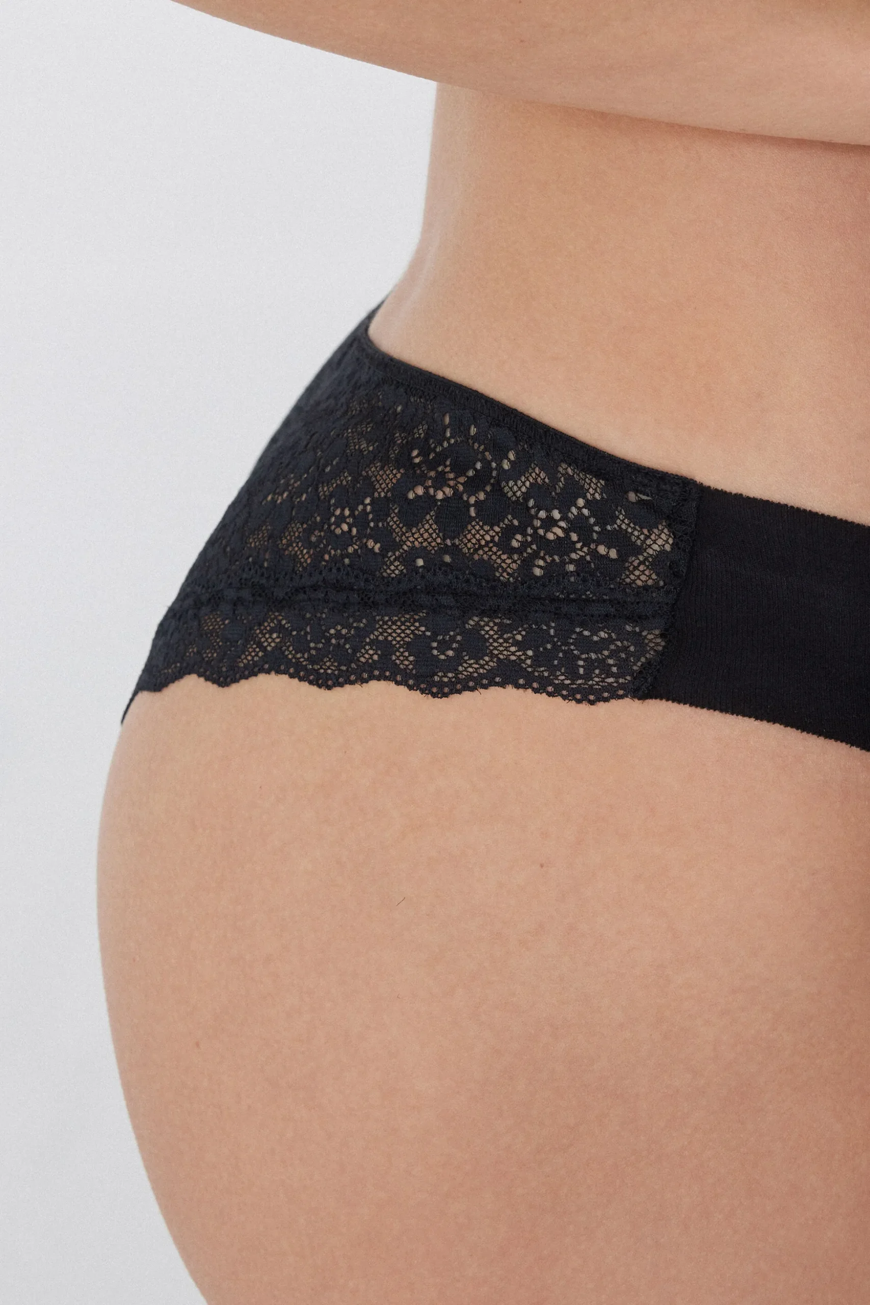 Laser-Cut Cotton Recycled Lace Brazilian Panties - Cheeky Briefs - Women | Tezenis