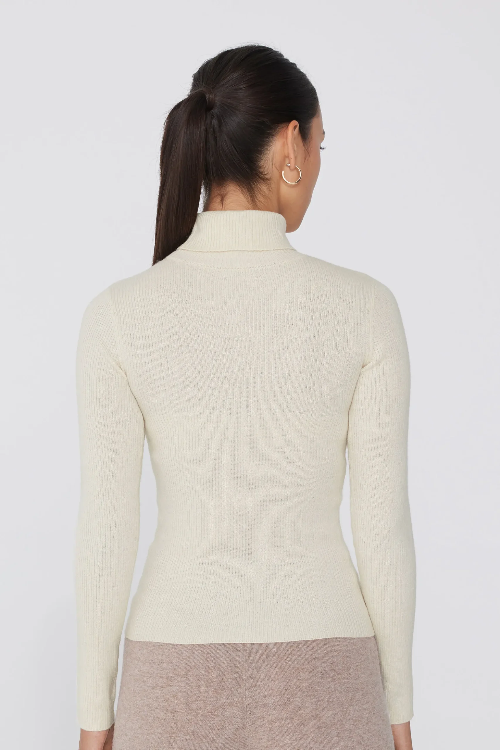 Long-Sleeved Ribbed Wool Turtleneck Sweater - Cardigans And Sweaters - Women | Tezenis