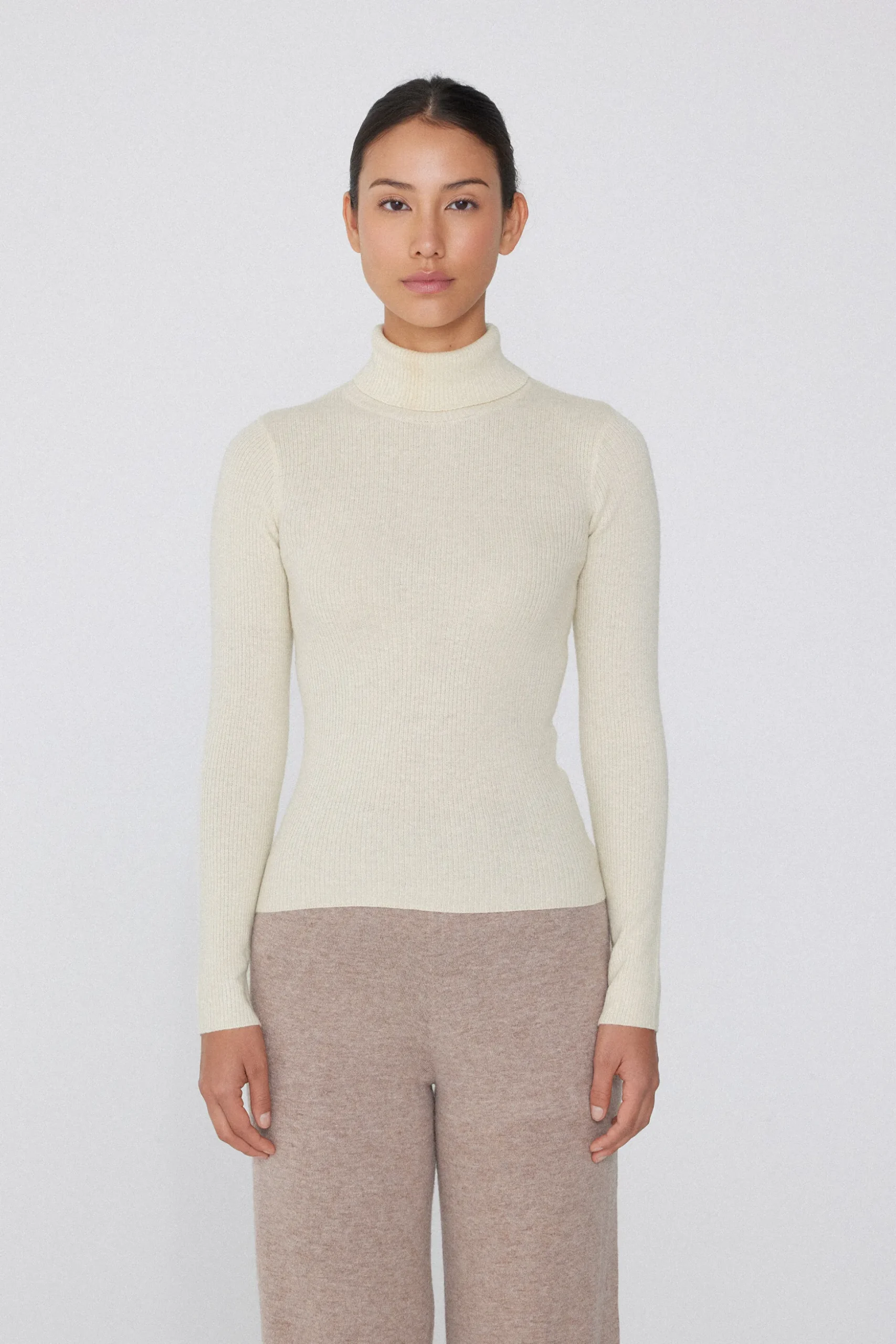 Long-Sleeved Ribbed Wool Turtleneck Sweater - Cardigans And Sweaters - Women | Tezenis