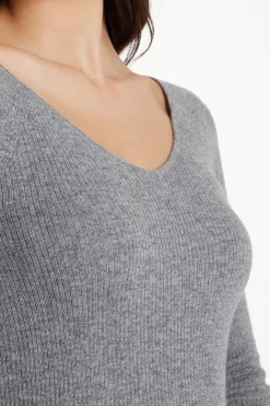 Long-Sleeved Ribbed Wool V-Neck Sweater - Cardigans And Sweaters - Women | Tezenis