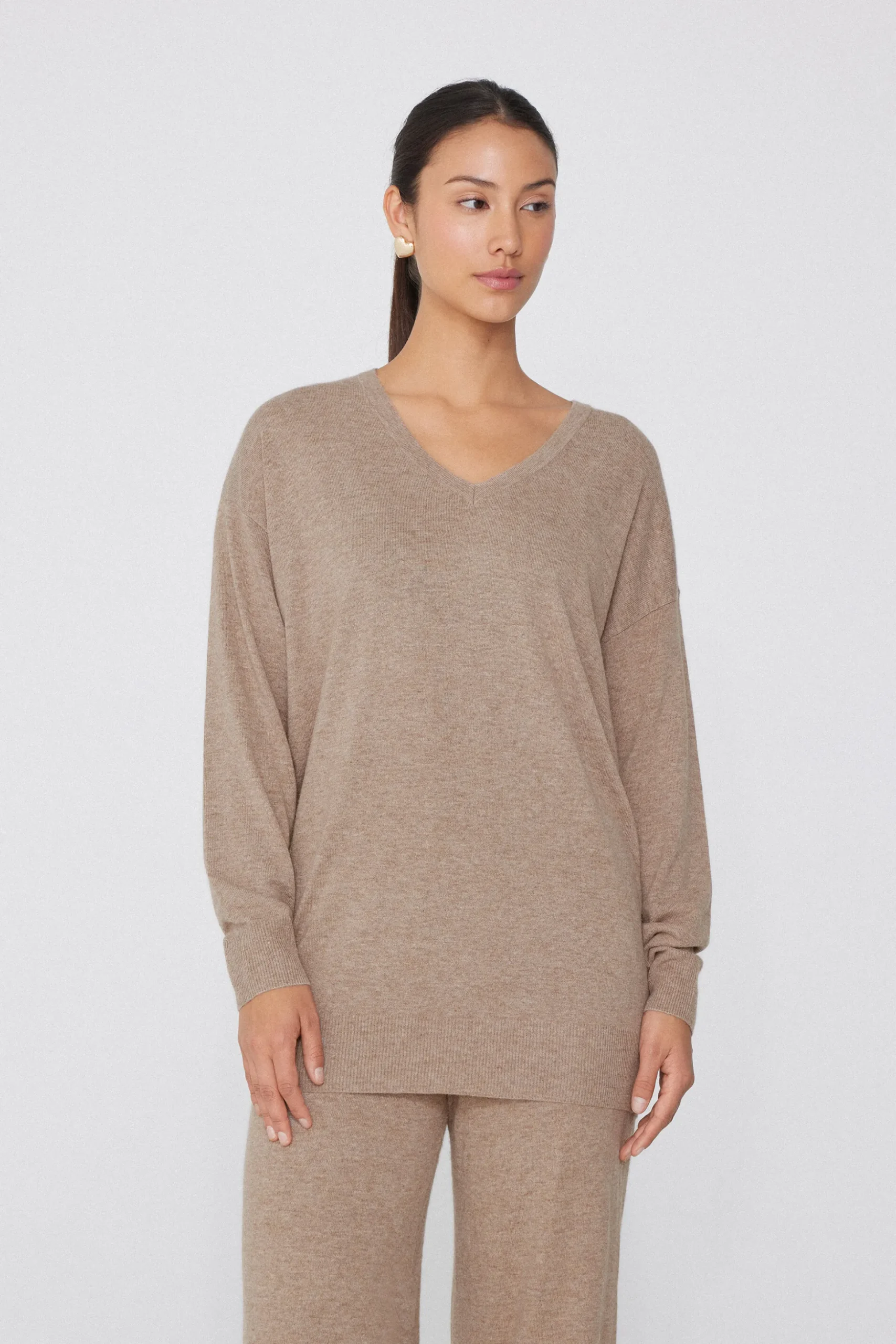 Long-Sleeved Wool V-Neck Sweater - Cardigans And Sweaters - Women | Tezenis