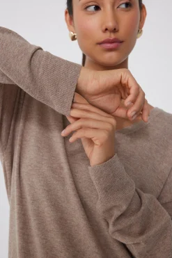Long-Sleeved Wool V-Neck Sweater - Cardigans And Sweaters - Women | Tezenis