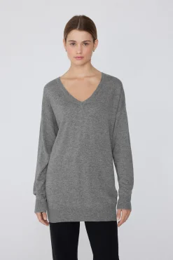 Long-Sleeved Wool V-Neck Sweater - Cardigans And Sweaters - Women | Tezenis