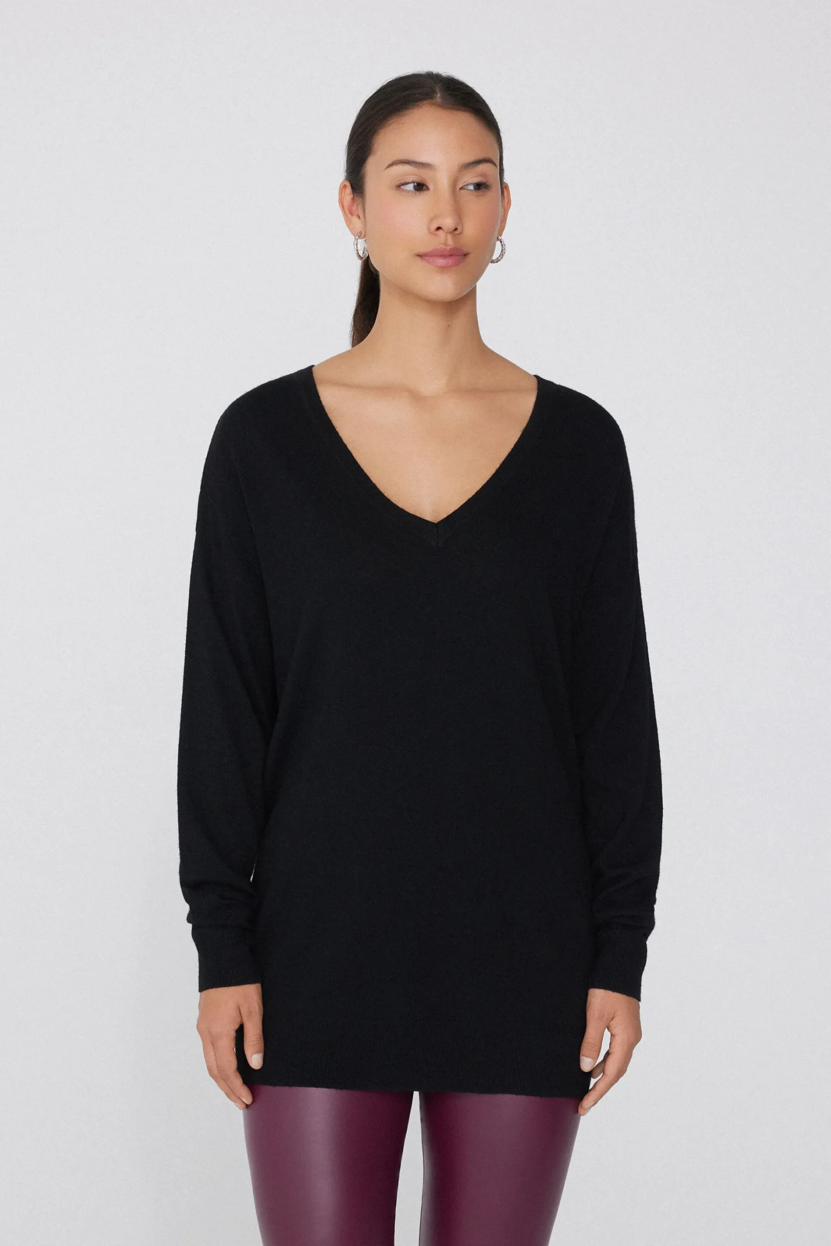 Long-Sleeved Wool V-Neck Sweater - Cardigans And Sweaters - Women | Tezenis