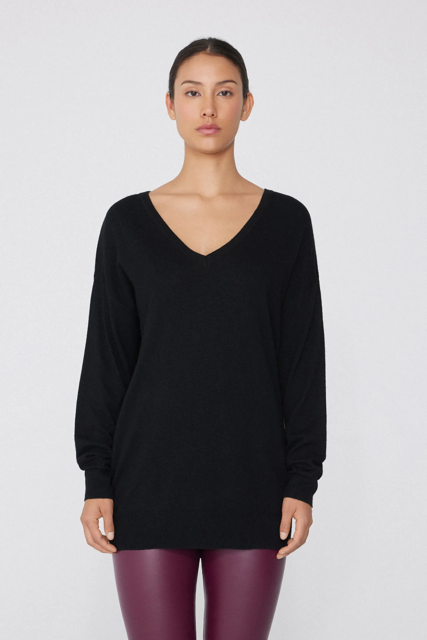 Long-Sleeved Wool V-Neck Sweater - Cardigans And Sweaters - Women | Tezenis