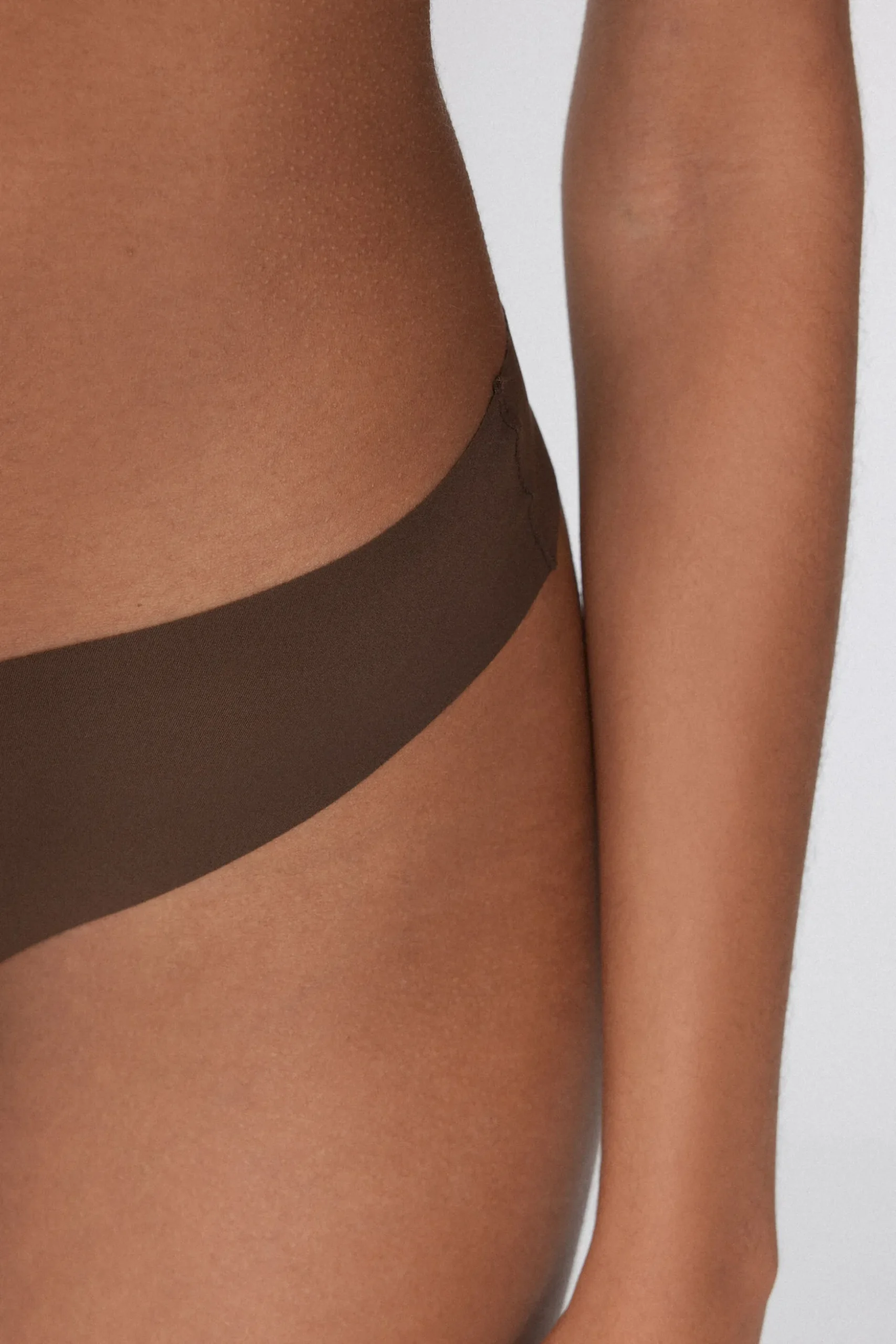 Microfiber V-Shaped Laser-Cut Brazilian Panties - Cheeky Briefs - Women | Tezenis