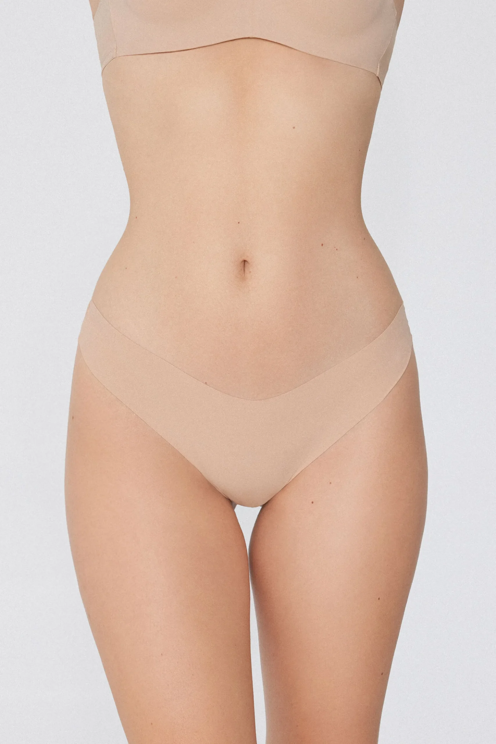 Microfiber V-Shaped Laser-Cut Brazilian Panties - Cheeky Briefs - Women | Tezenis