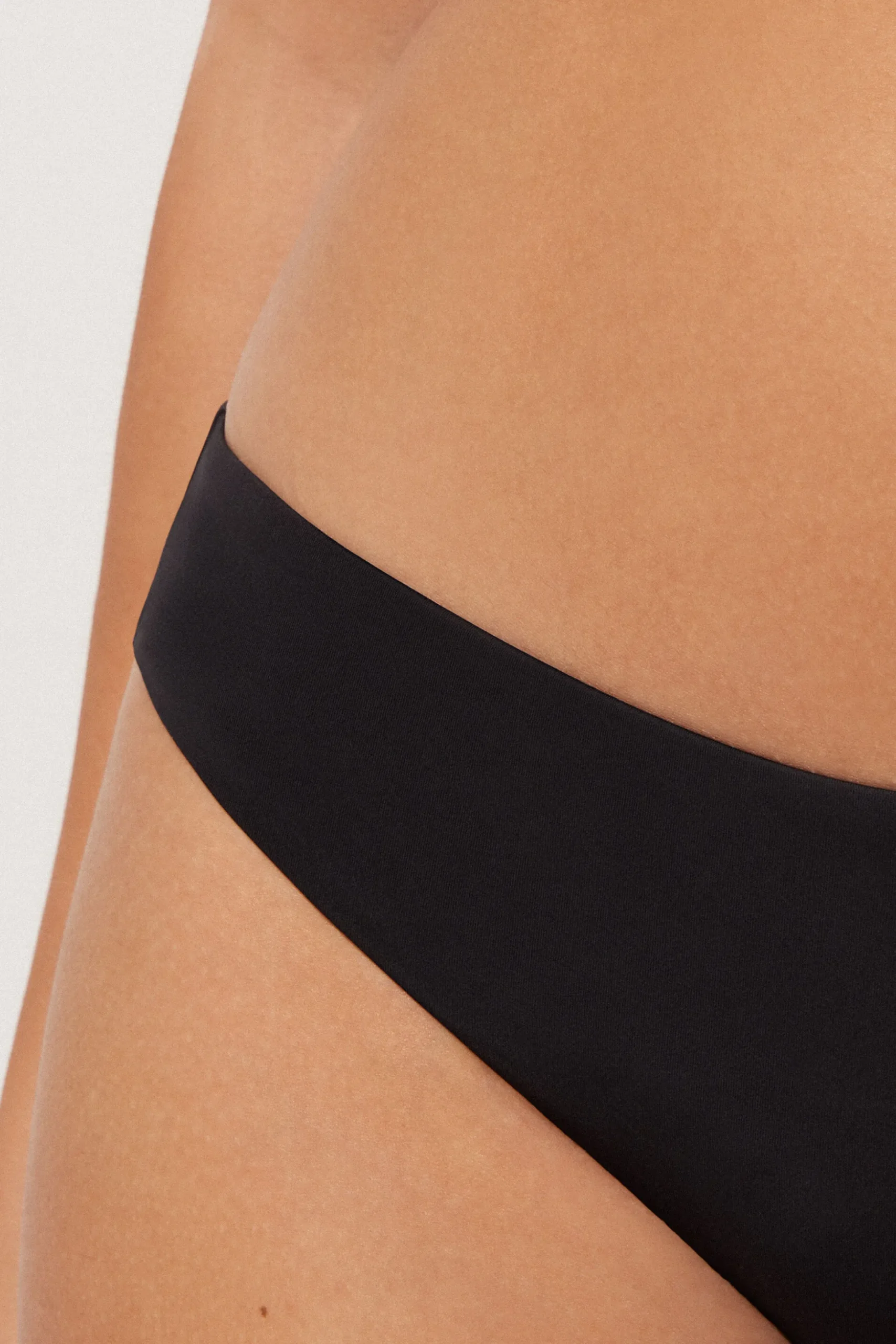 Plain Brief Bikini Bottoms - Classic - Women | Tezenis