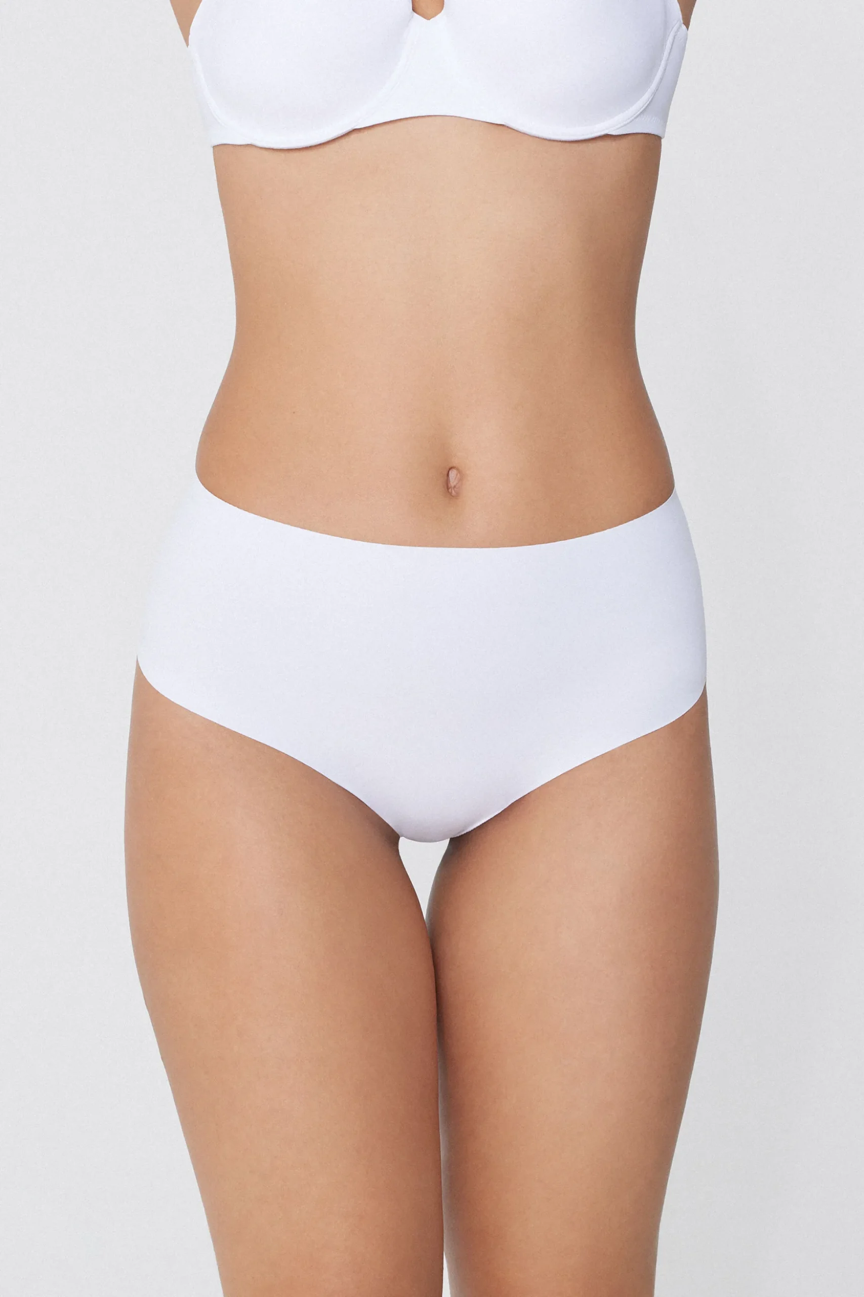 Recycled Microfiber High-Waisted Raw-Cut Brazilian Panties - Cheeky Briefs - Women | Tezenis
