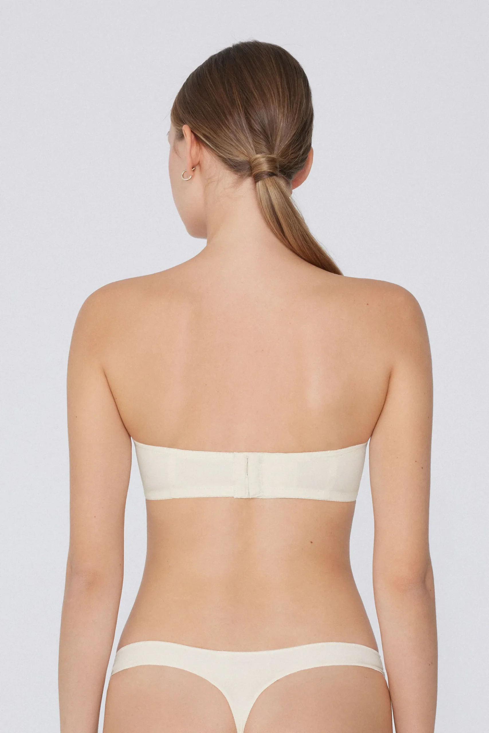Recycled Microfiber Low-Neck Padded Bandeau Bra - Strapless And Bandeau - Women | Tezenis