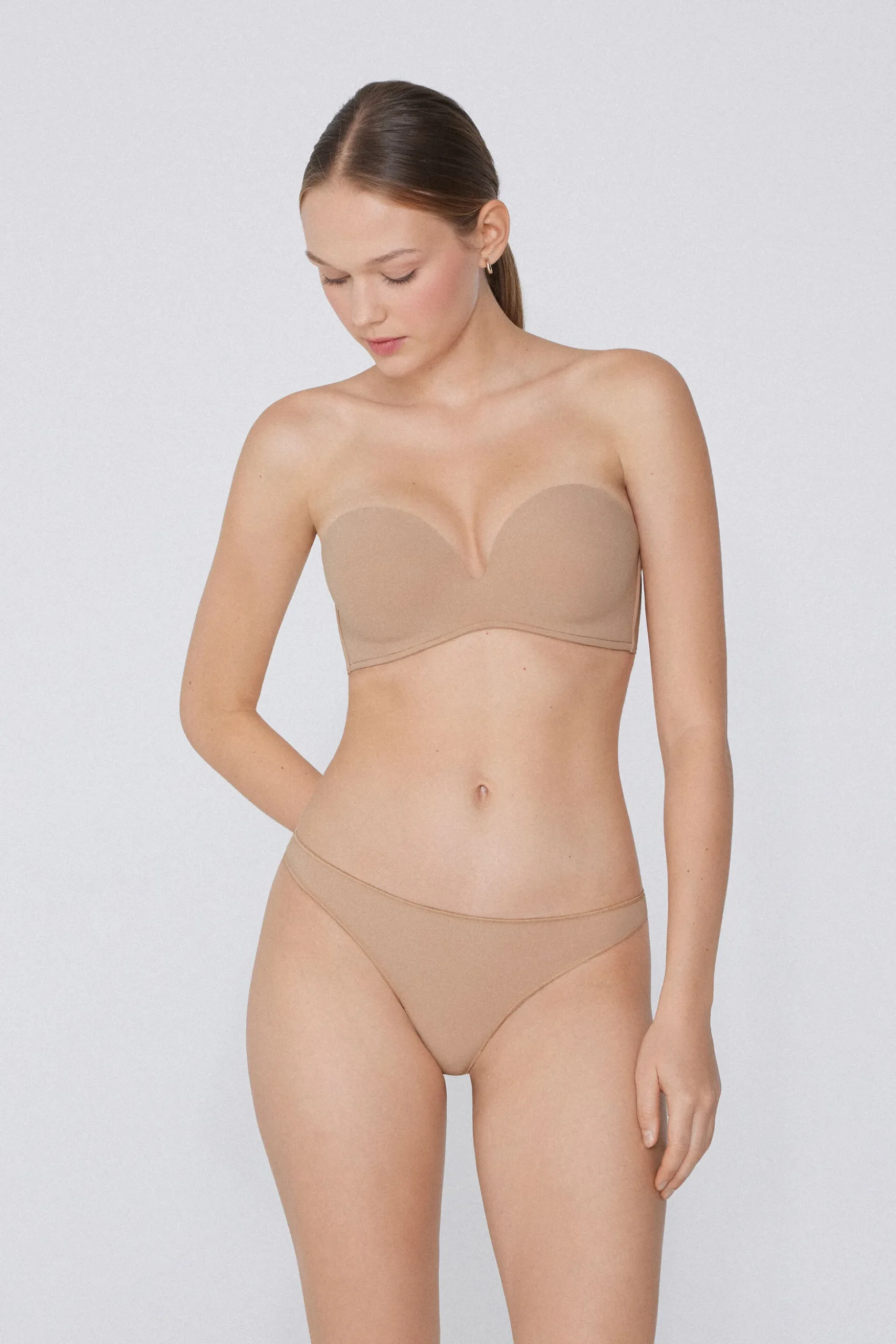 Recycled Microfiber Low-Neck Padded Bandeau Bra - Strapless And Bandeau - Women | Tezenis