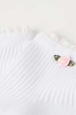 Ribbed Crew Socks With Small Rose Appliqué - Socks - Women | Tezenis