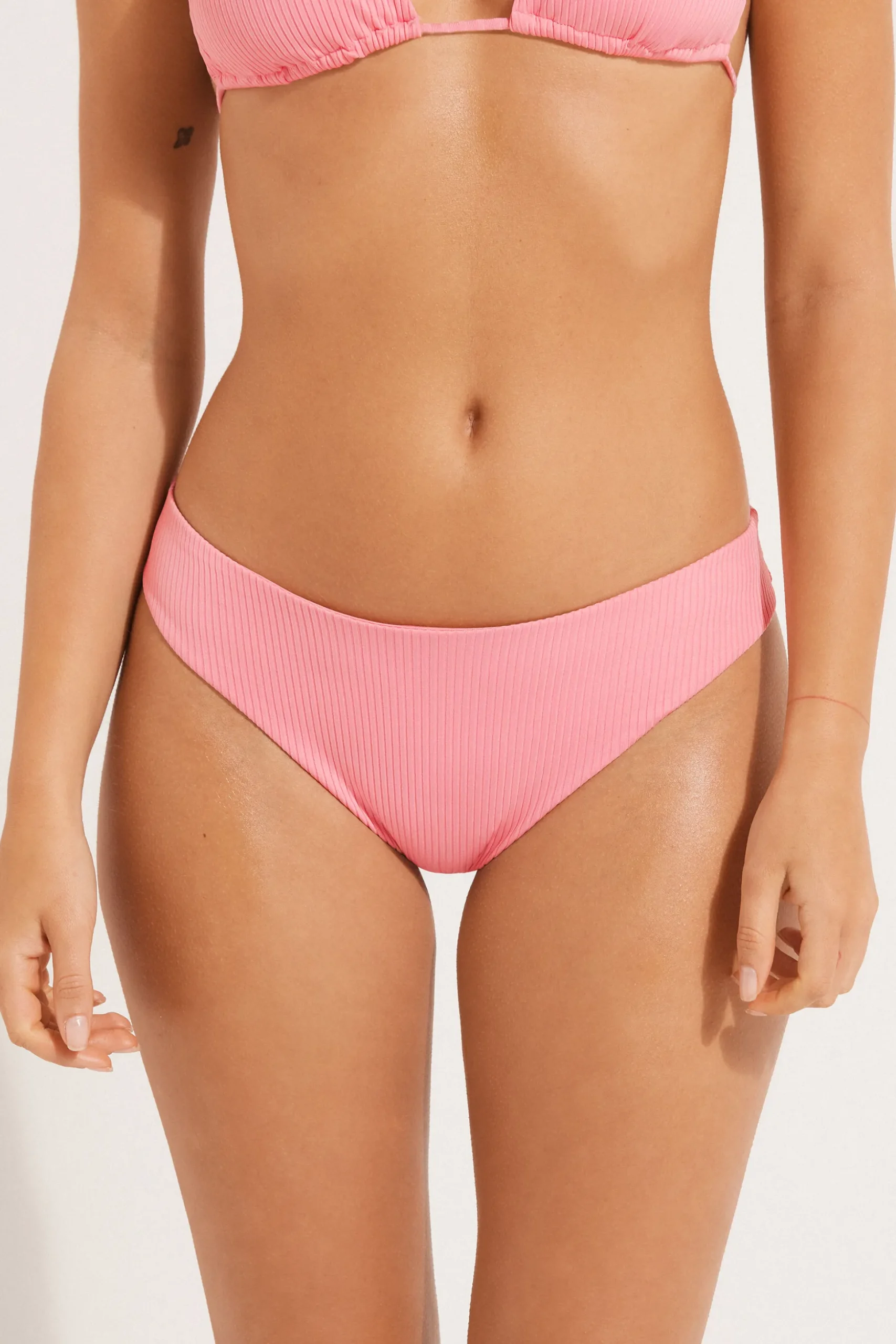 Ribbed Recycled Microfiber Rounded High Leg Brazilian Bikini Bottoms - Brazilian Cut - Women | Tezenis