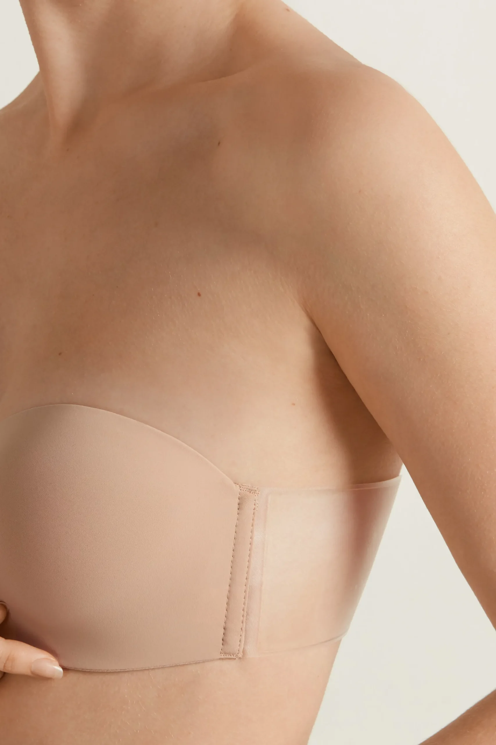 Super Padded Hold-Up Bandeau Bra With Silicone Back - Accessories And Slippers - Women | Tezenis