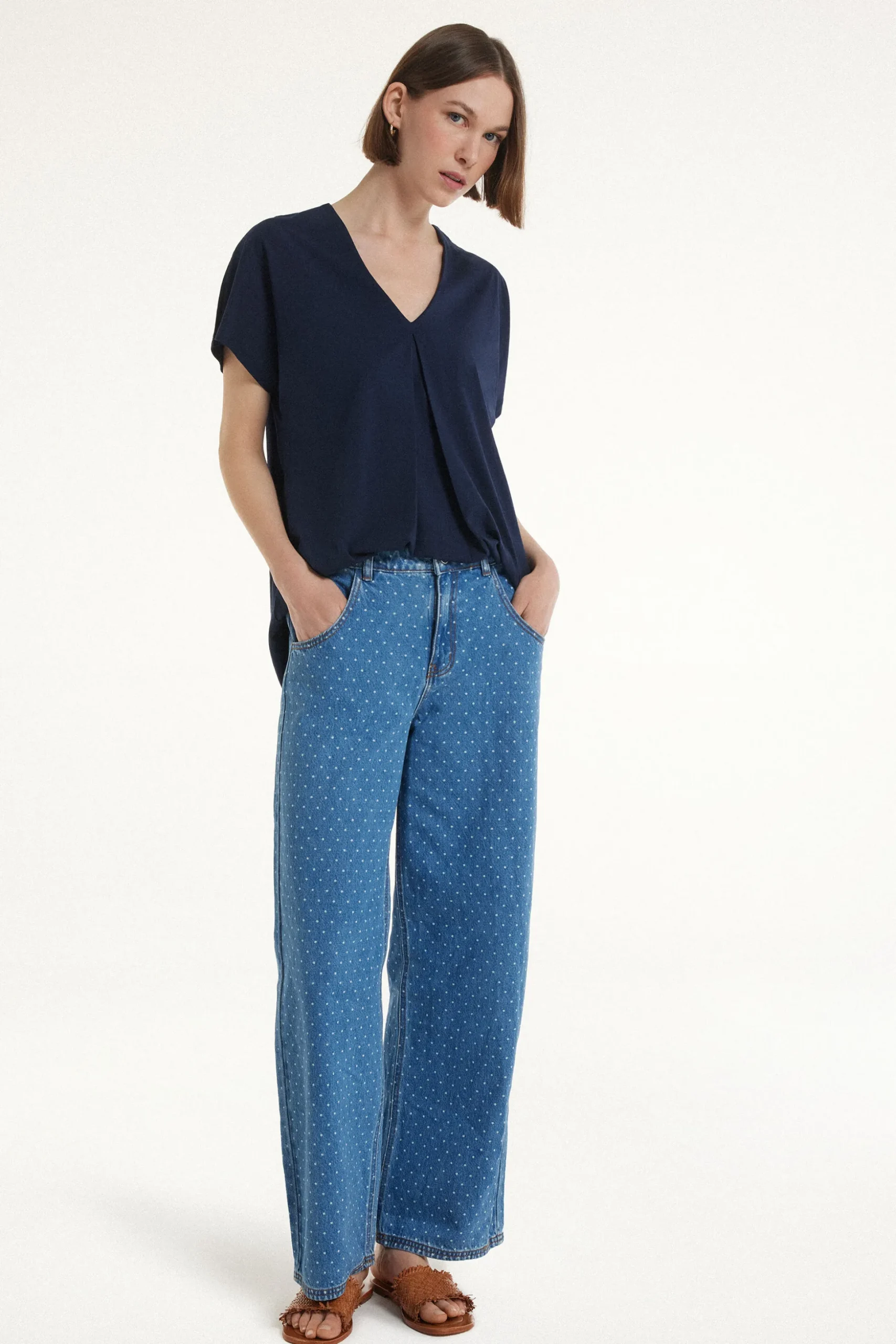 V-Neck Cotton T-Shirt With Dart - Short-Sleeved Tops - Women | Tezenis