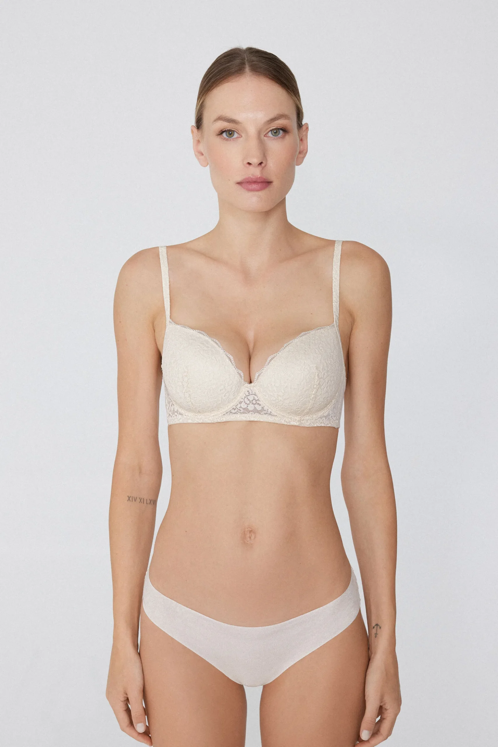 Wien Recycled Lace Lightly Padded Balconette Bra - Balconette - Women | Tezenis